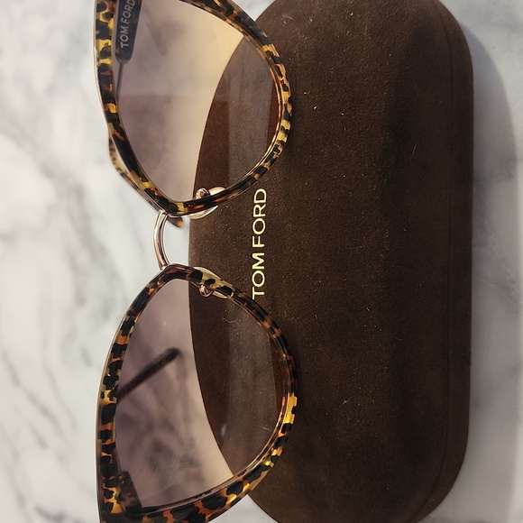 NT 10767 NEW Authentic Tom Ford Anjelica-02 Sunglasses - Picture 1 of 9